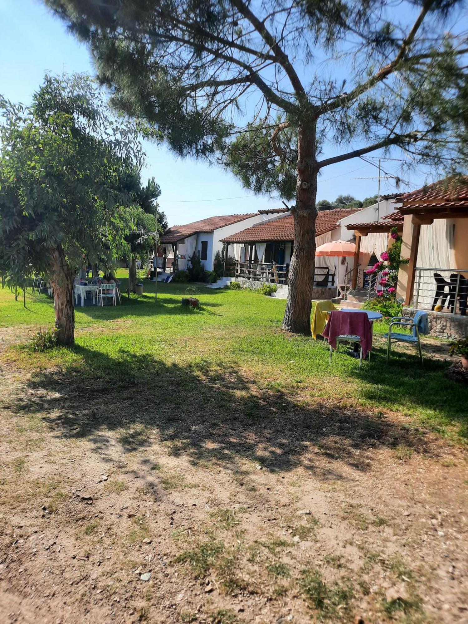 Bungalows Anestis Toroni Exterior foto